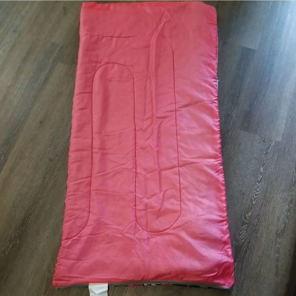 Olivet International Girl's Pink and Gray Fox Reversible Sleeping Bag - Picture 4 of 8